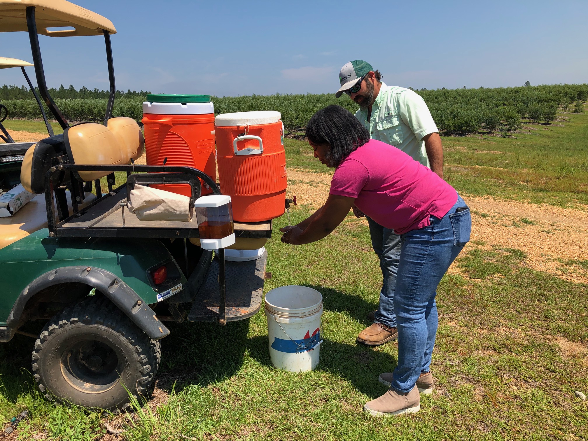 mobile on-farm handwashing station; produce safety rule
