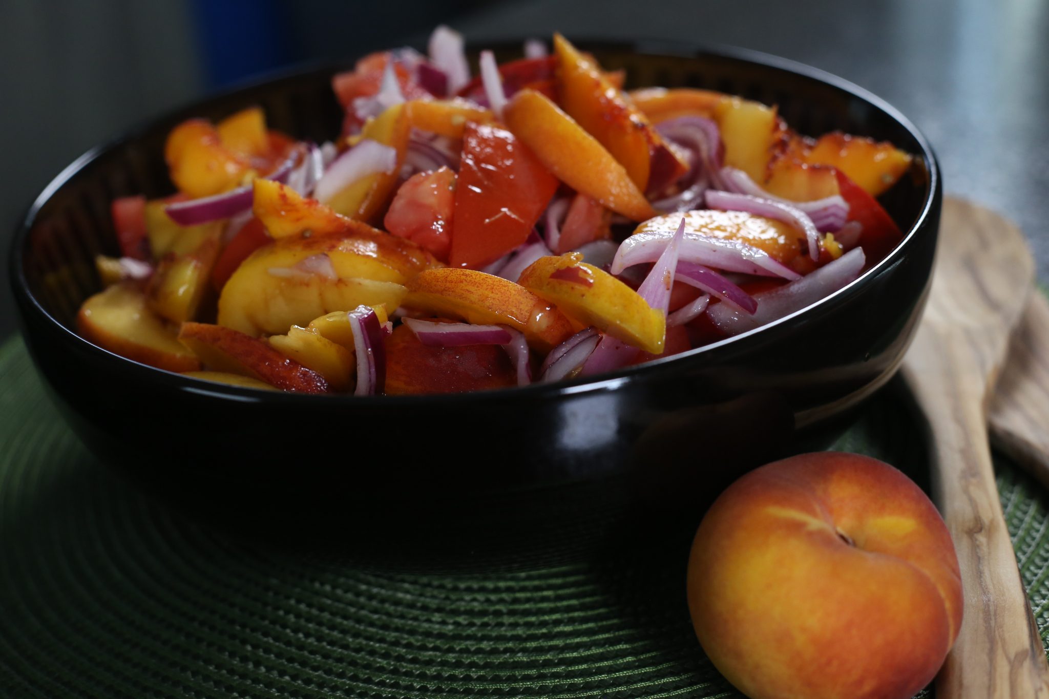 Salad, food in black bowl