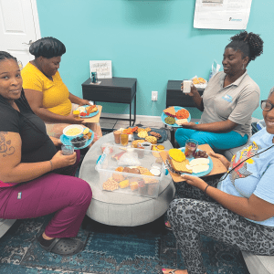 Learning to build a healthy plate is an important part of the Today’s Mom program. Marengo County AU EFNEP educator Terri Fritts shows participants how it’s done.