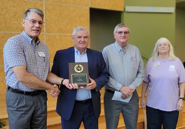 The Alabama Commissioner of Agriculture and Industries, Rick Pate, received the 2022 Friend of Extension Award from Epsilon Sigma Phi.