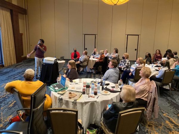 Anarius Brooks speaking to members of the Alabama Association of RSVP Directors.