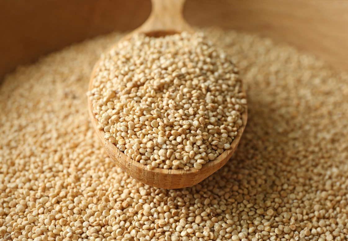 Dry quinoa