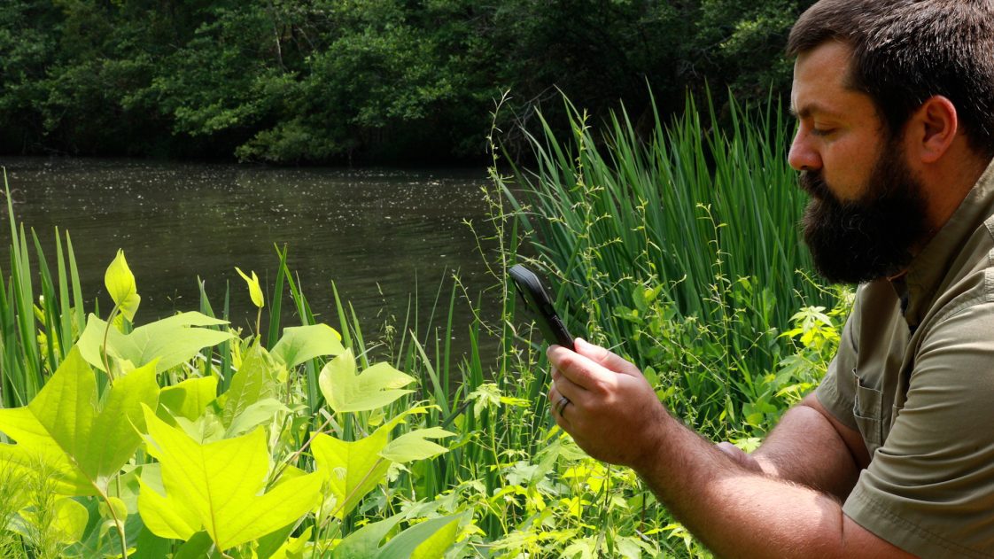 Wildlife Specialist Wesley Anderson of Alabama Extension at Auburn University helped relaunch the Alabama Master Naturalist program.