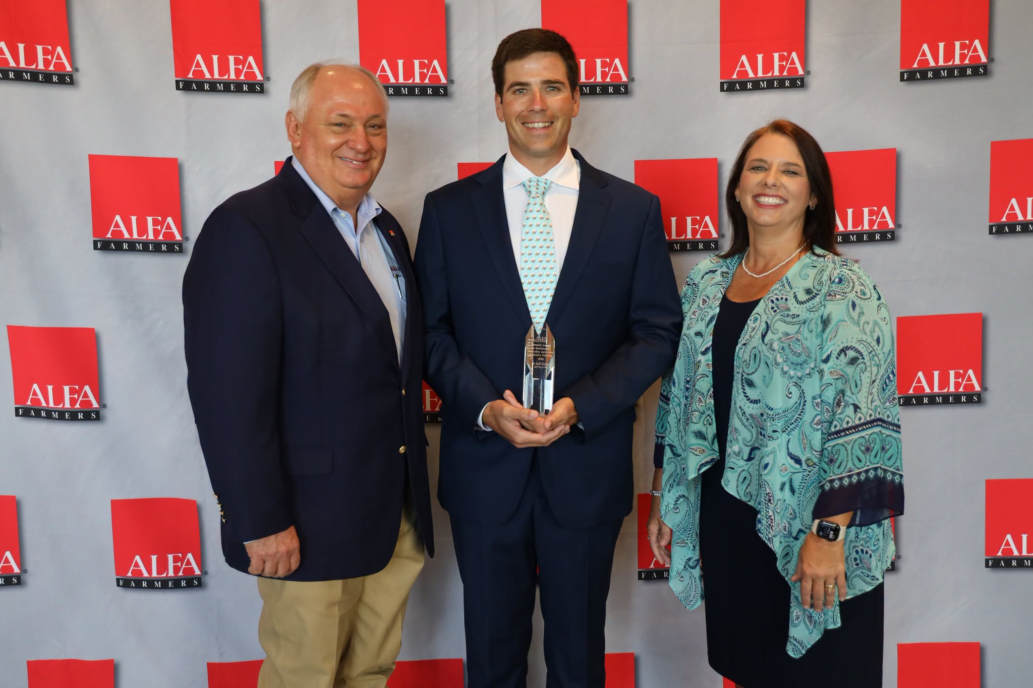 Dr. Scott Graham received the Alabama Farmers Federation Rittenour Award for Excellence in Production Agriculture & Forestry Research.